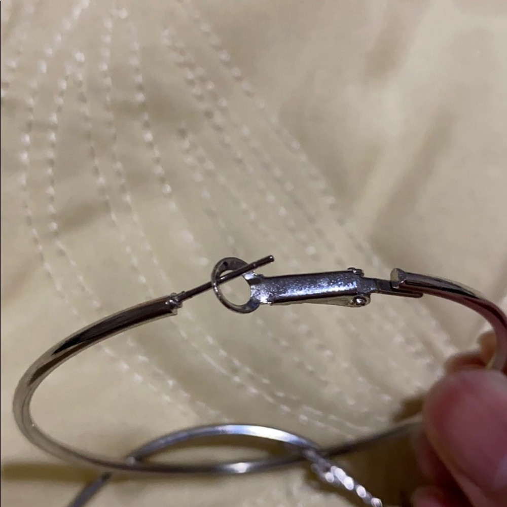 Hoop earrings - Picture 2 of 2